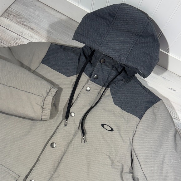 Oakley Parka Jacket Beige Insulated Hooded Drawstring Snap Buttons Skiing Mens S - Picture 1 of 12